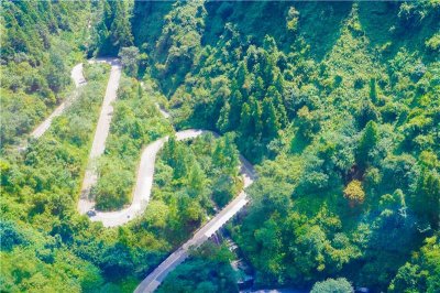 ​张家界天门山风景怡人