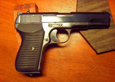 中国手枪“仿制”到自研的艰辛路程,从51式到11式手枪