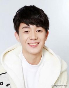 创造营夏之光单眼皮变双眼皮被质疑整容?