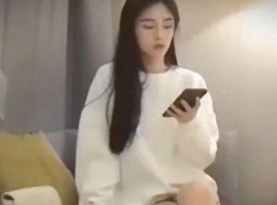 女大学生堕落之路:为钱出卖自己