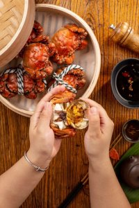 哪里的大闸蟹最出名?中国10个大闸蟹产地,哪里出产的最好吃呢?