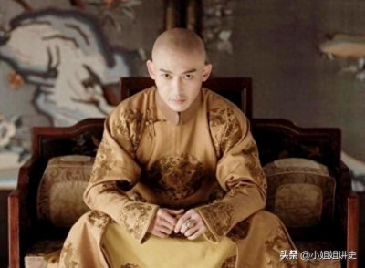乾隆的传位之谜:17个儿子,他为何会选平庸的颙琰为储君?