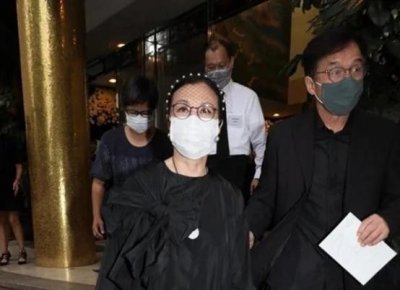 吴绮莉死磕成龙21年背后:是另一个“小龙女”的命运轮回