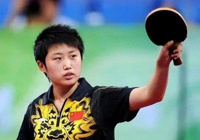 郭跃:曾是天才少女,教练批评与伤病的双重打击,退役后华丽转身