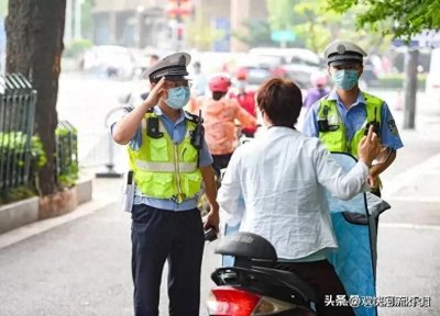 10大影响告诉你,为什么低速电动车“老头乐”会被禁