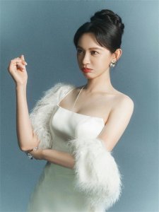 施诗 《知否》里面的墨兰,现代装也好美